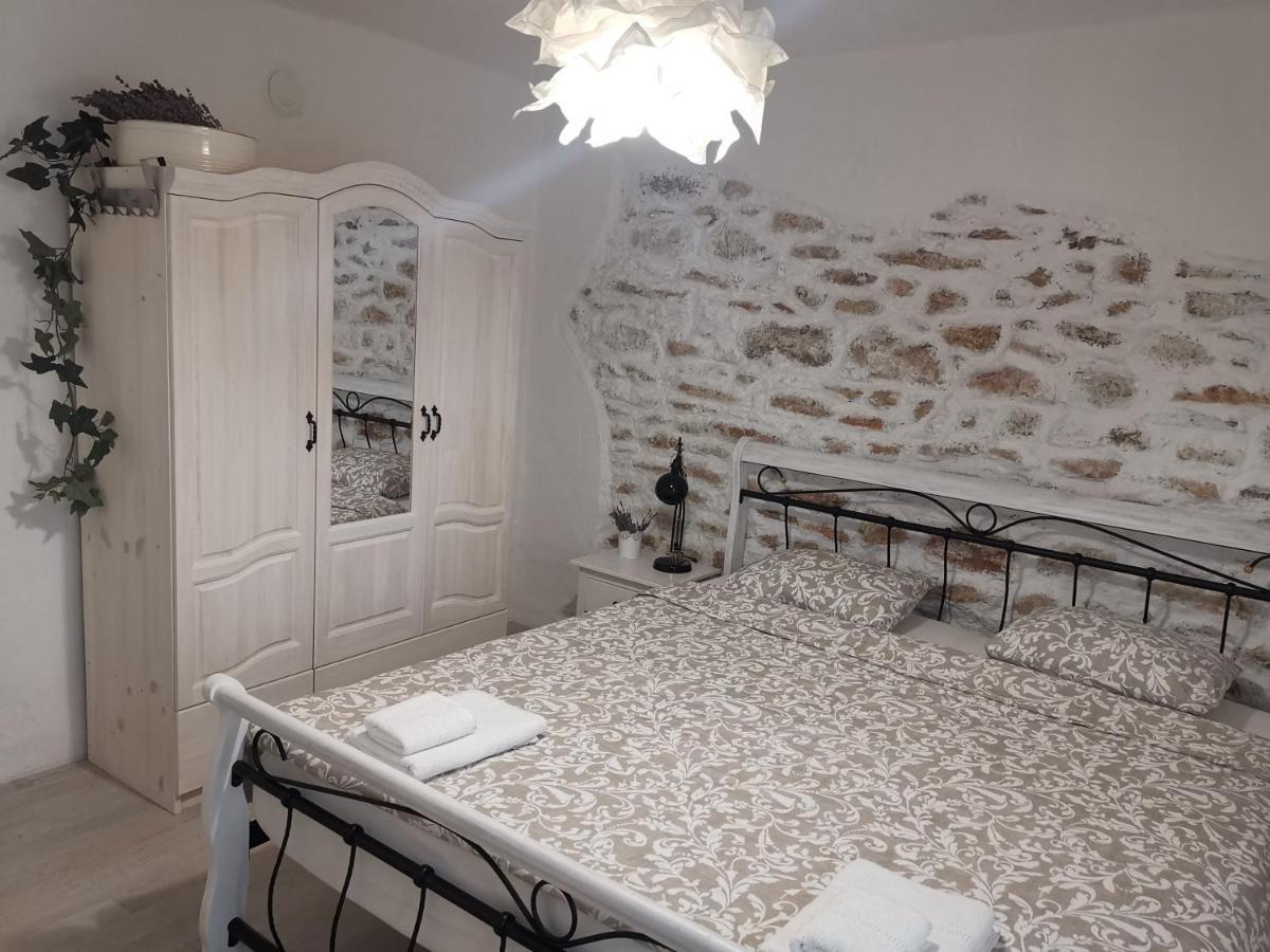 ホテル House Albena ドゥランクラク エクステリア 写真